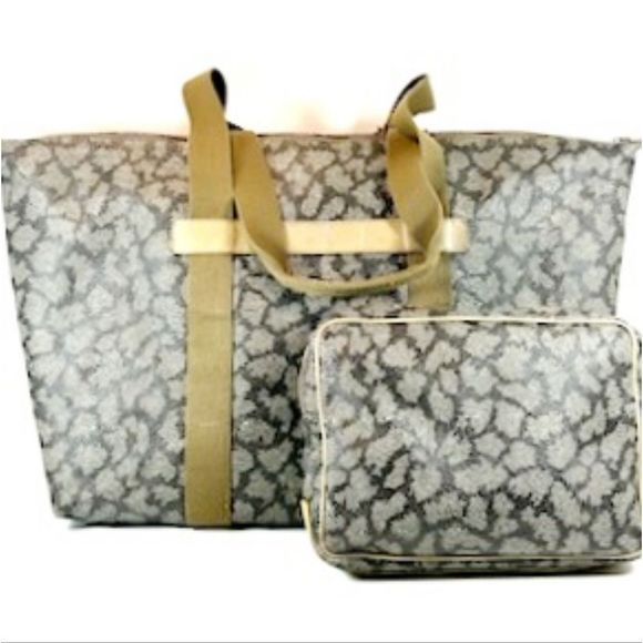 Yves Saint Laurent Travel Bag & Clutch - Picture 1 of 9
